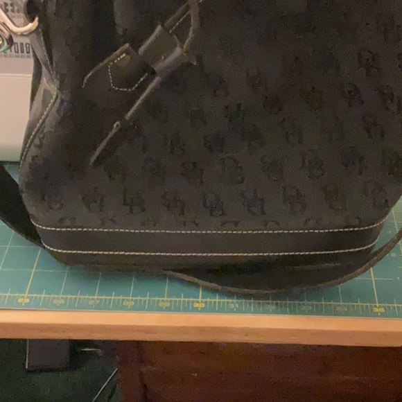 Dooney & Bourke Black Bucket Bag - EUC - Picture 10 of 10